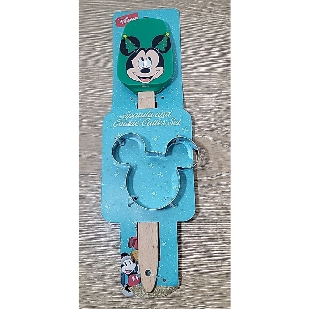 Disney Mickey Mouse Green Christmas Holiday Spatula And Cookie Cutter Set NEW